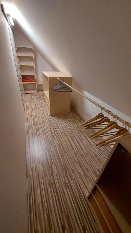 Apartman Tajov Pre 5-6 Osob, Privatne Parkovanie A Terasa Exterior photo